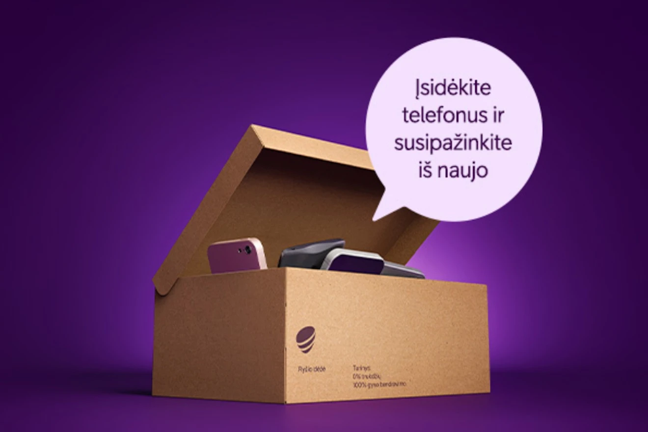 „Telia“ ryšio dėžė violetiniame fone kurioje įdėti telefonai ir šalia tekstas "Įsidėkite telefonus ir susipažinkite iš naujo"