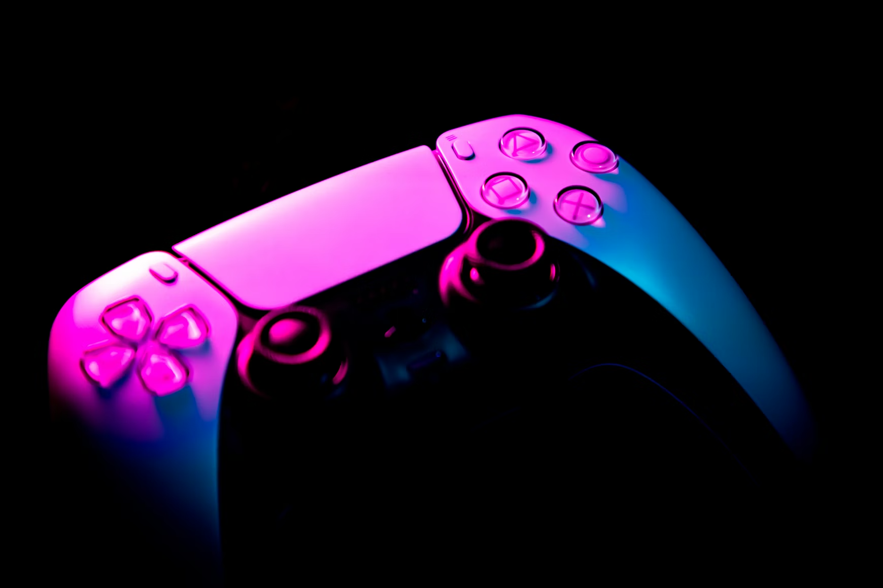 PlayStation 5 pultelis violetinis juodame fone
