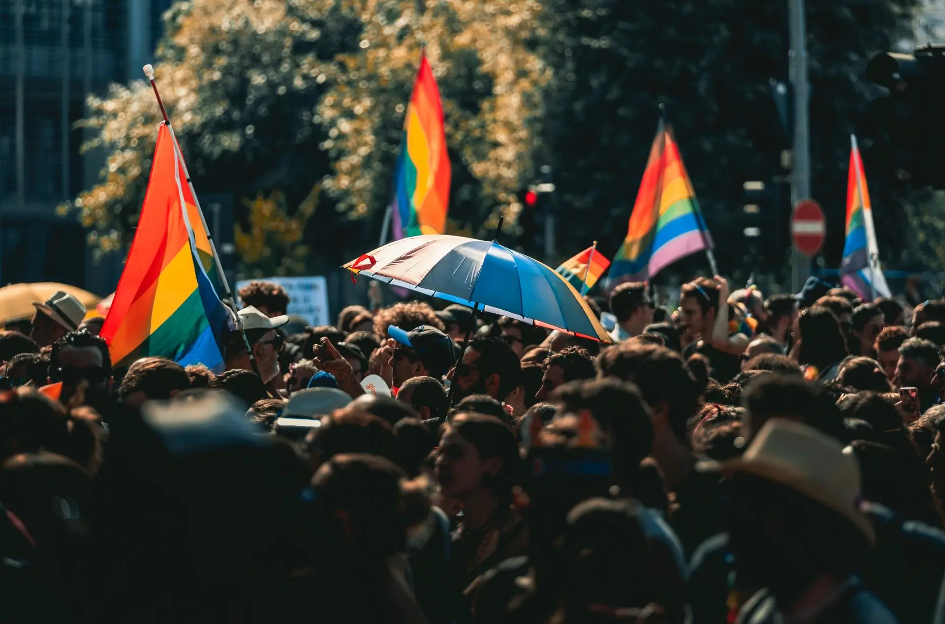 LGBTQ+ eitynės