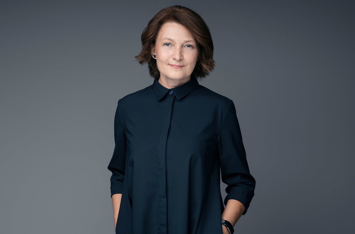 Daiva Kasperavičienė - moteris tamsiais trumpais plaukais